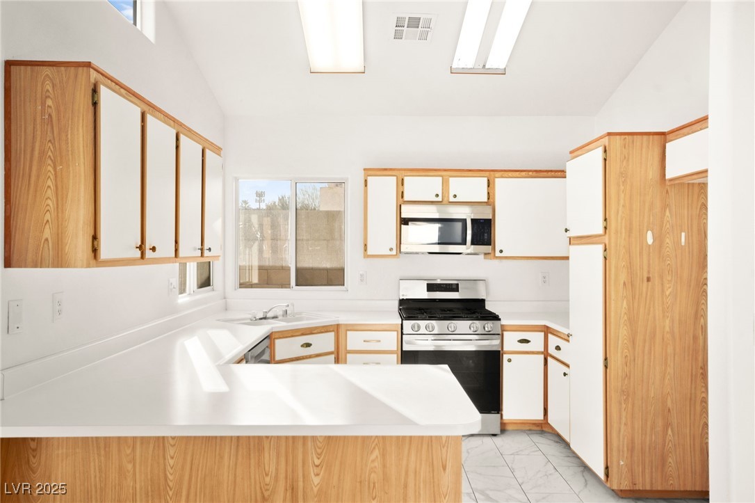 6653 Lund Drive Property Photo 3