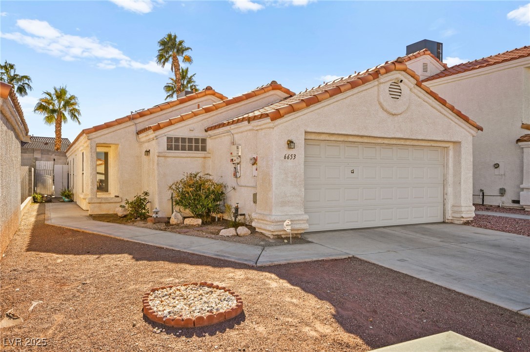 6653 Lund Drive Property Photo 10