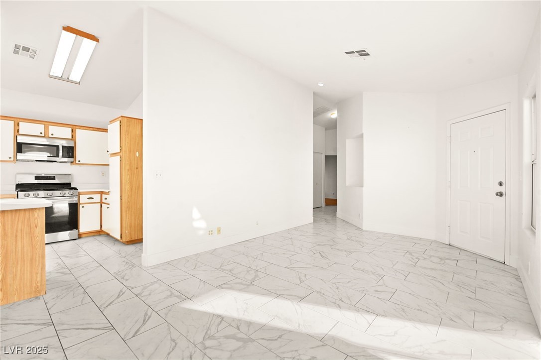 6653 Lund Drive Property Photo 14