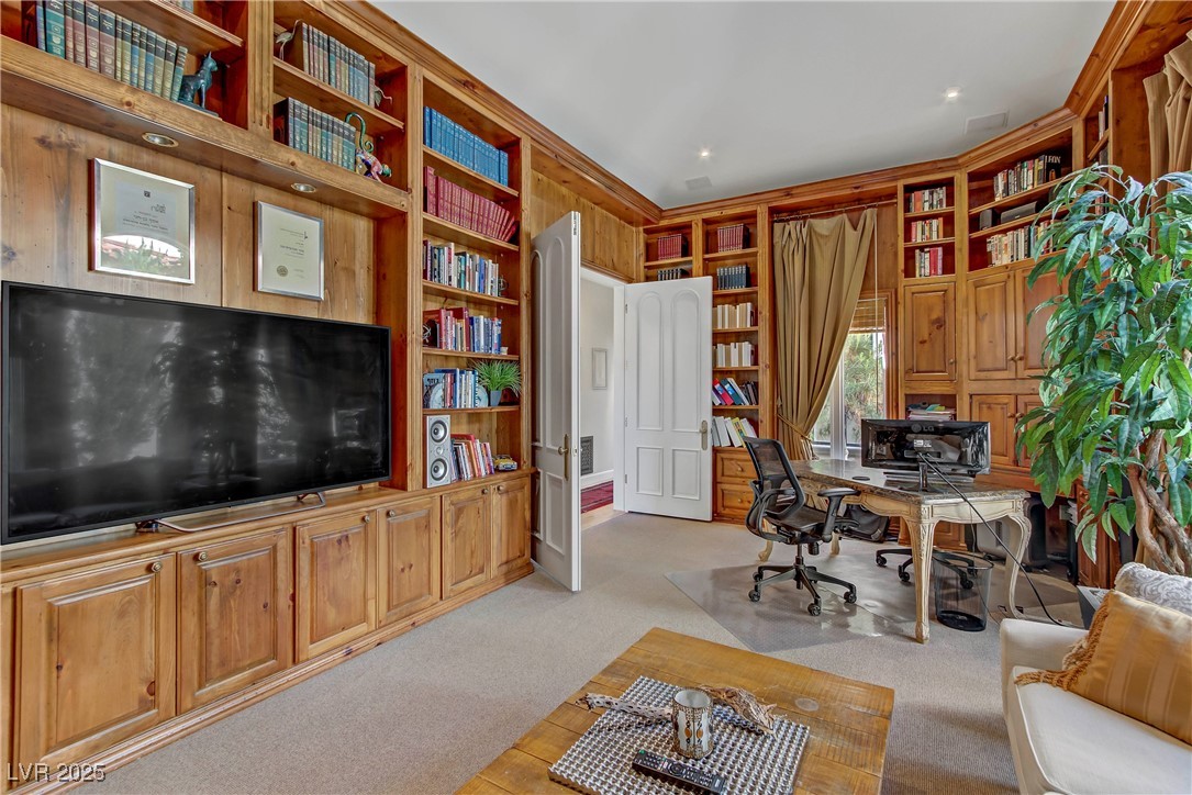 8628 Scarsdale Drive Property Photo 36