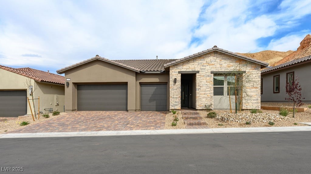 22 Barrio Alto Court Property Photo