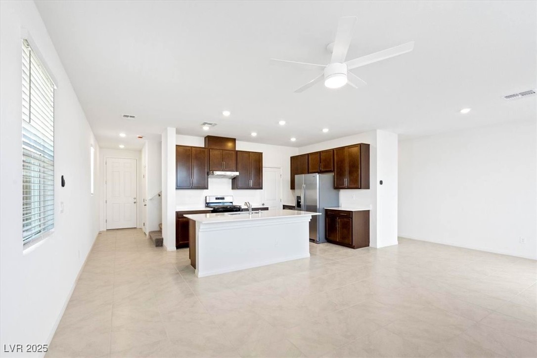 9102 Vesey Avenue Property Photo 16