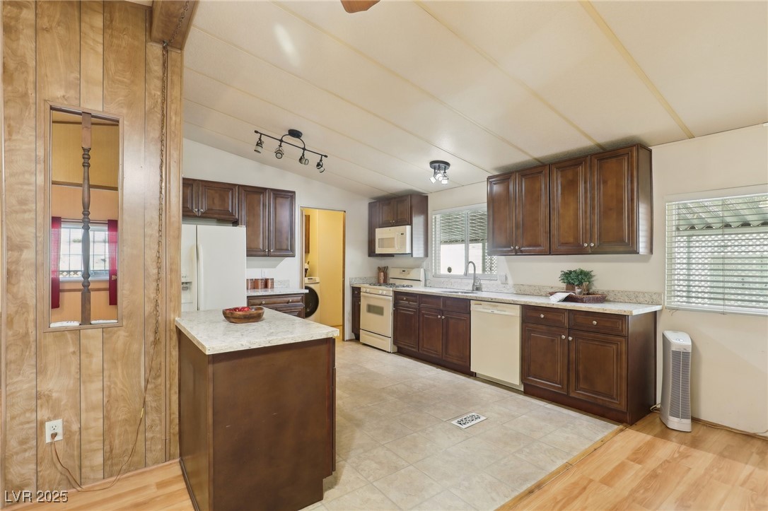 5448 Aldama Road Property Photo 20