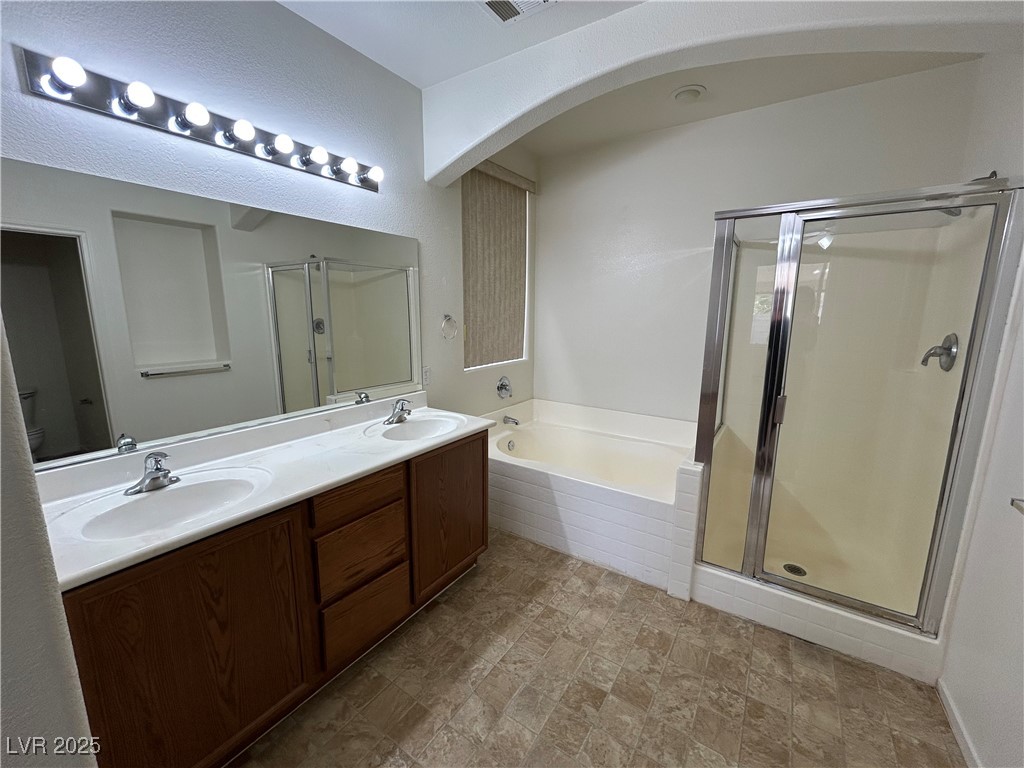 1205 East Hammer Lane Property Photo 16