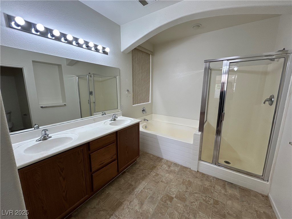 1205 East Hammer Lane Property Photo 17