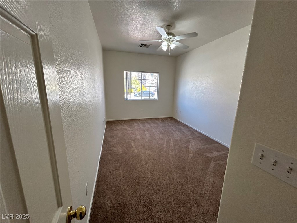 1205 East Hammer Lane Property Photo 27