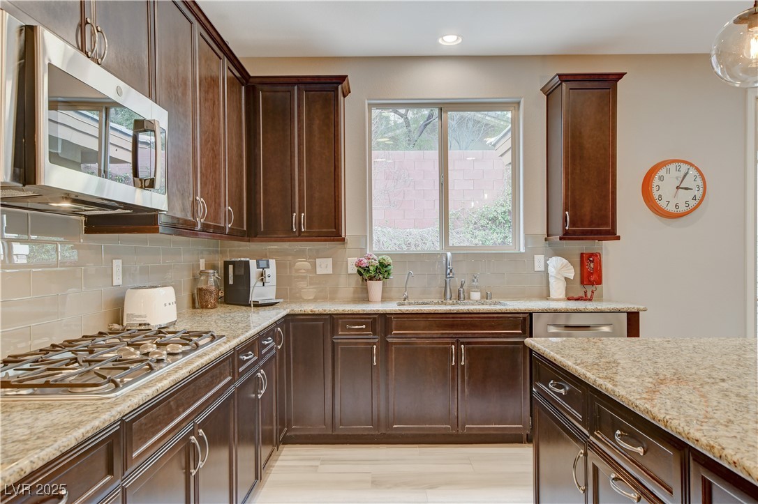 10564 Tranquil Glade Lane Property Photo 18
