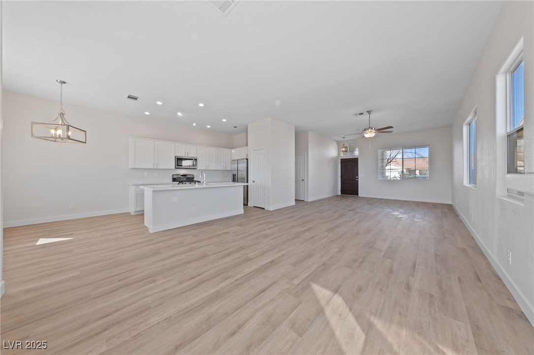 7505 Crystal Clear Avenue Property Photo 3