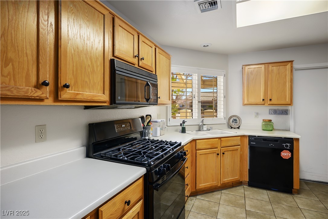 8916 Evening Star Drive Property Photo 5