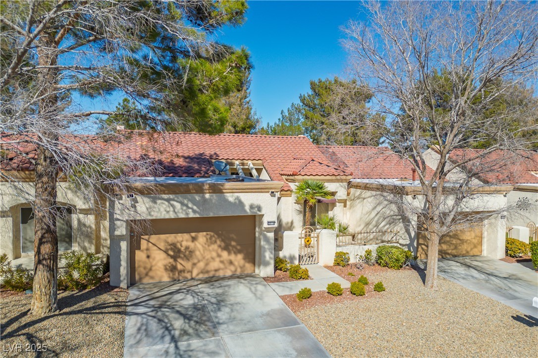 8916 Evening Star Drive Property Photo 22
