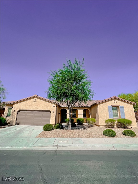 6811 Desert Island Street Property Photo 1