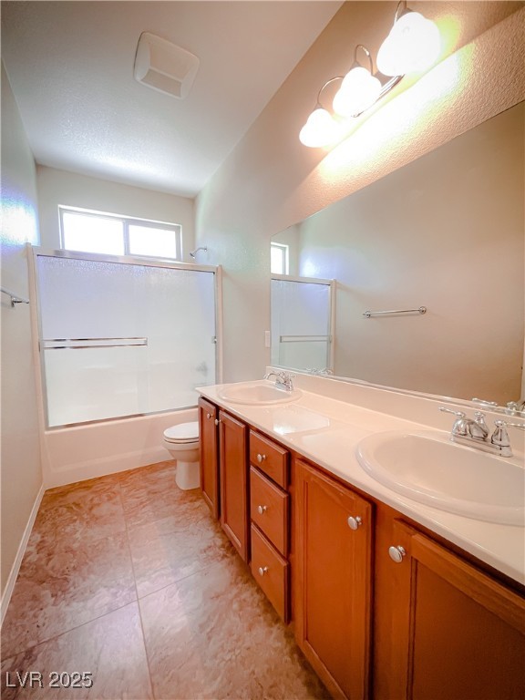 6811 Desert Island Street Property Photo 10