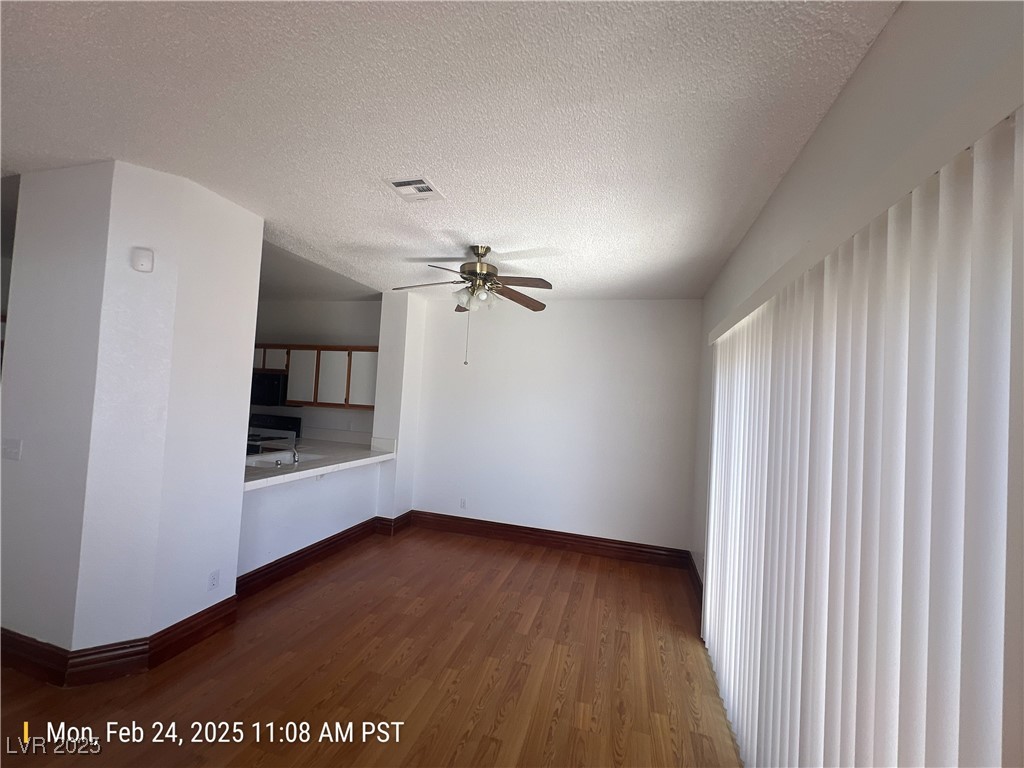 516 Brightwater Street Property Photo 4