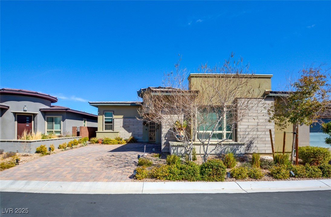 6722 Desert Crimson Street Property Photo 1