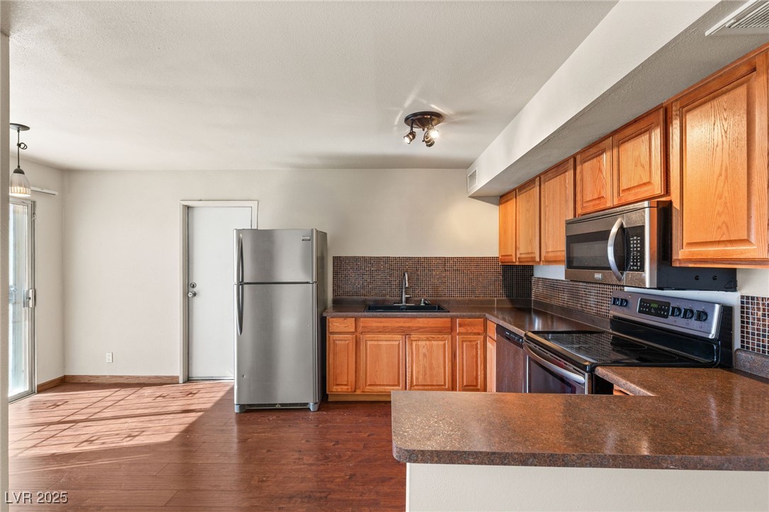 5166 Gray Lane M Property Photo 1