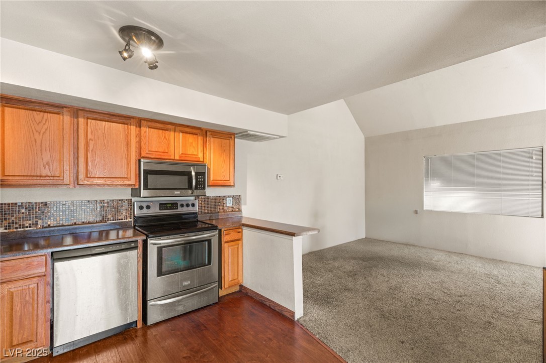 5166 Gray Lane M Property Photo 2