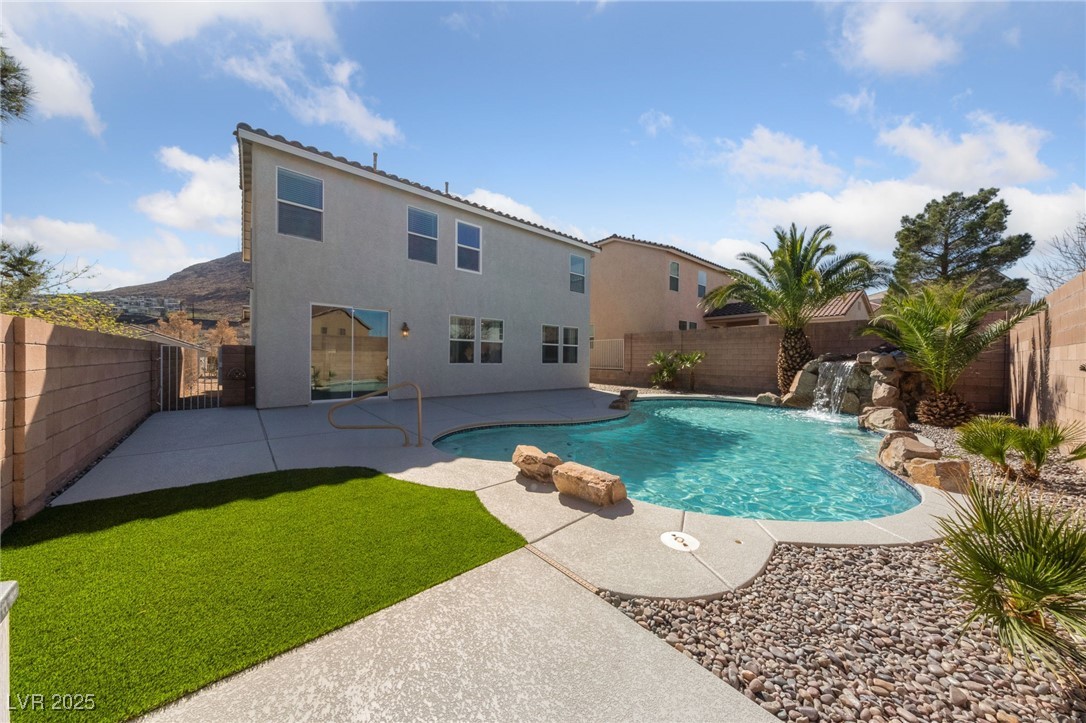 616 Backbone Mountain Drive Property Photo 4