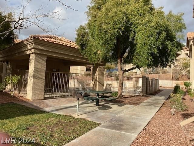 2110 Los Feliz Street 2037 Property Photo 3