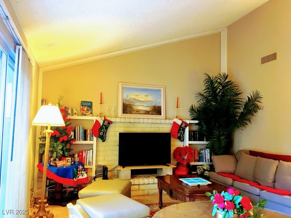 5315 Winston Drive Property Photo 9