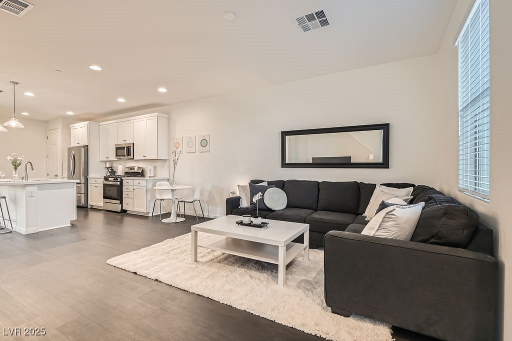 690 Last Dance Place Property Photo 4