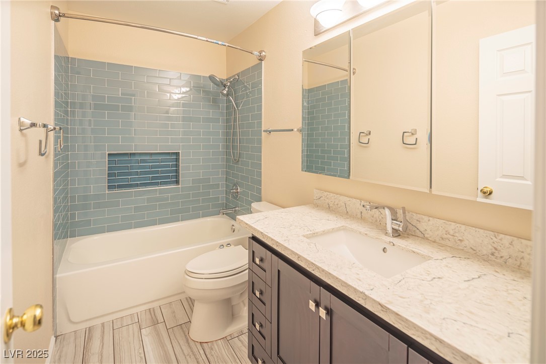 3725 Shanagolden Street Property Photo 27
