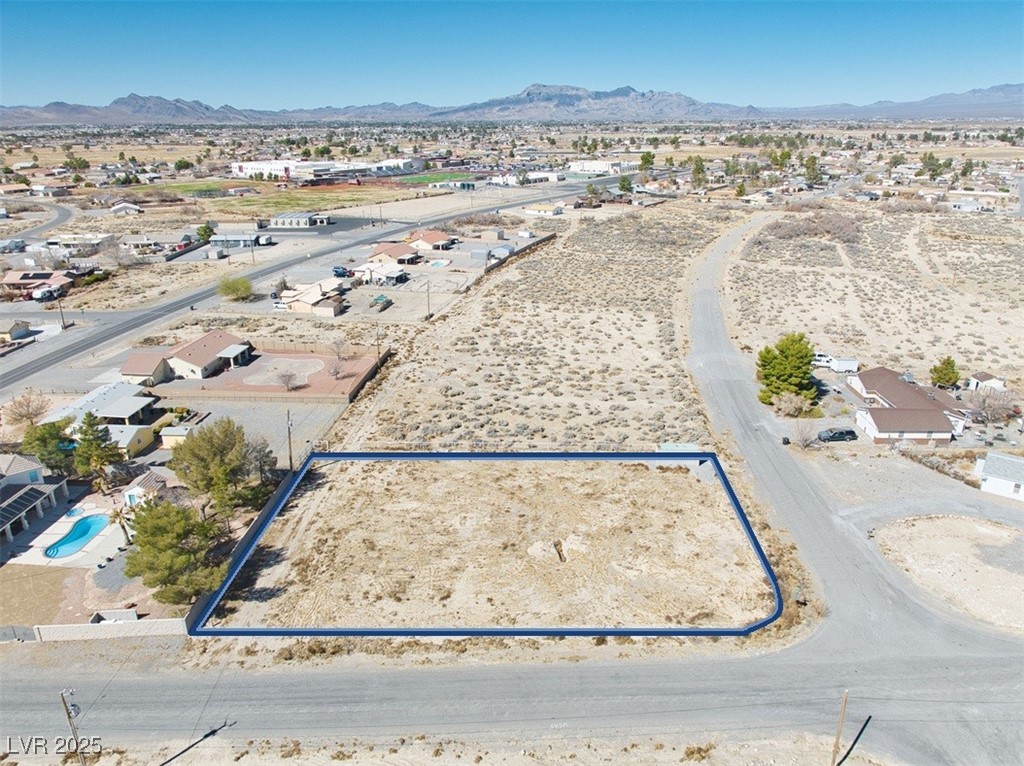 2330 South Laguna Street Property Photo 4