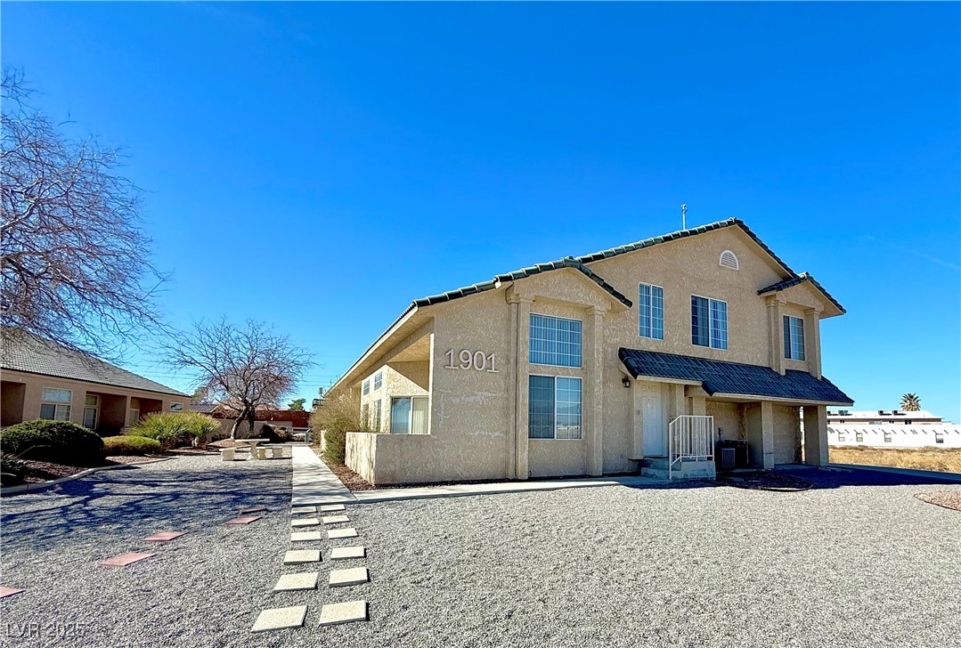 1901 East Calvada Boulevard Property Photo 2