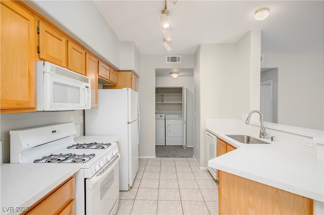 8501 West University Avenue 2020 Property Photo 12