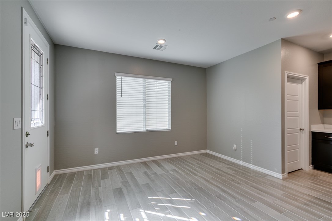 9239 Albus Hills Avenue Property Photo 17