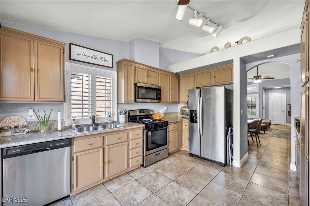 1842 Trigger Way Property Photo 7