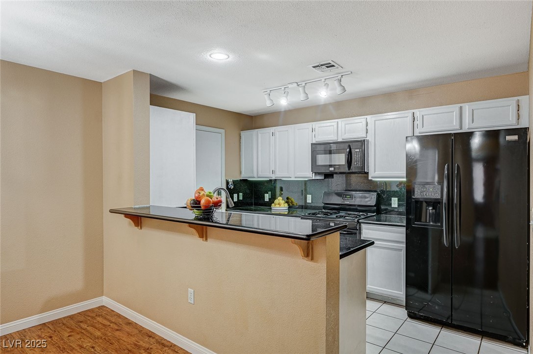 8452 Boseck Drive 110 Property Photo 12