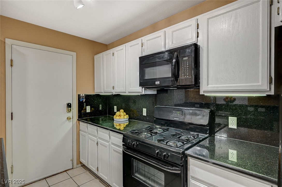 8452 Boseck Drive 110 Property Photo 17