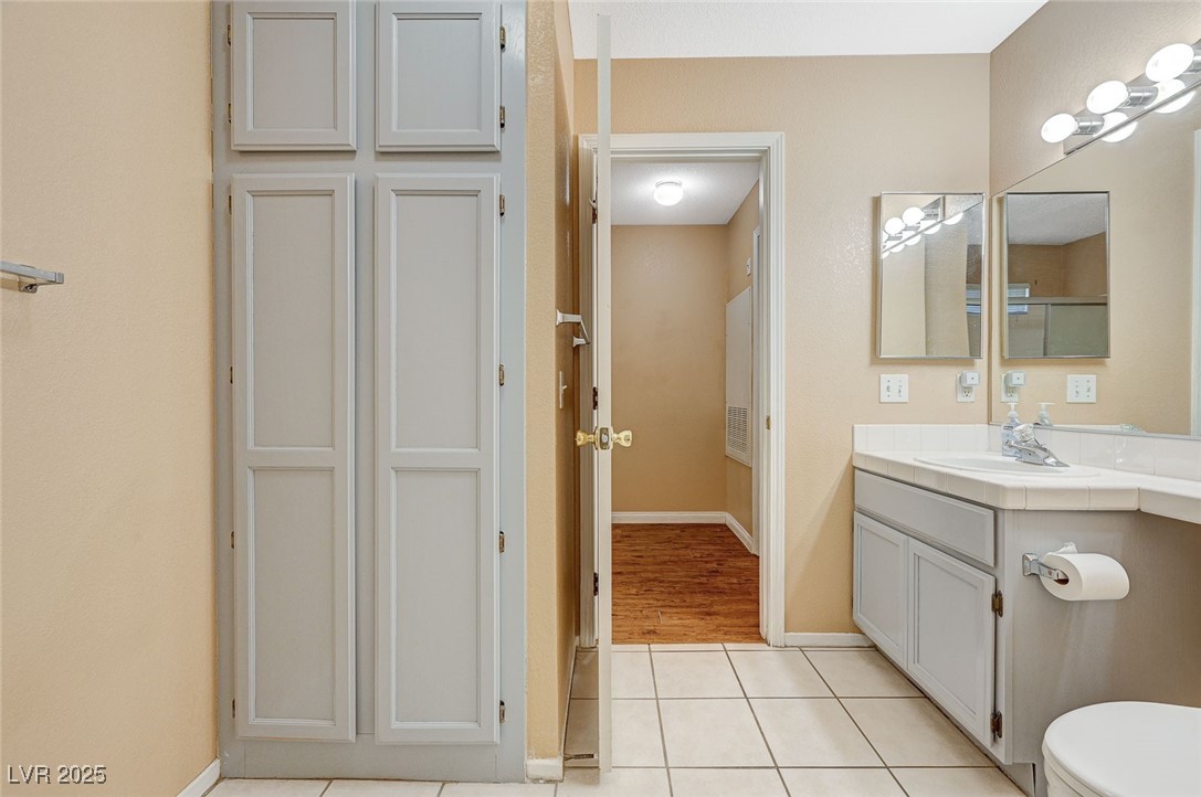 8452 Boseck Drive 110 Property Photo 28