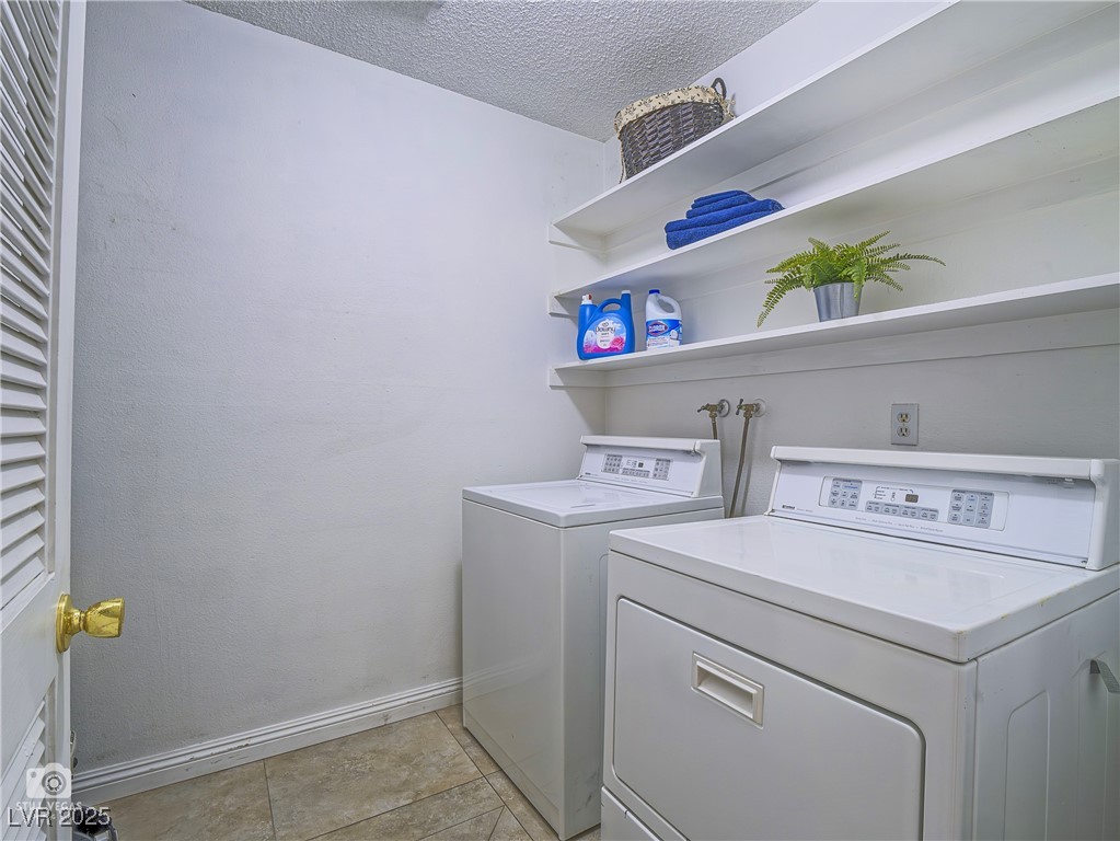 3251 Southridge Avenue Property Photo 8