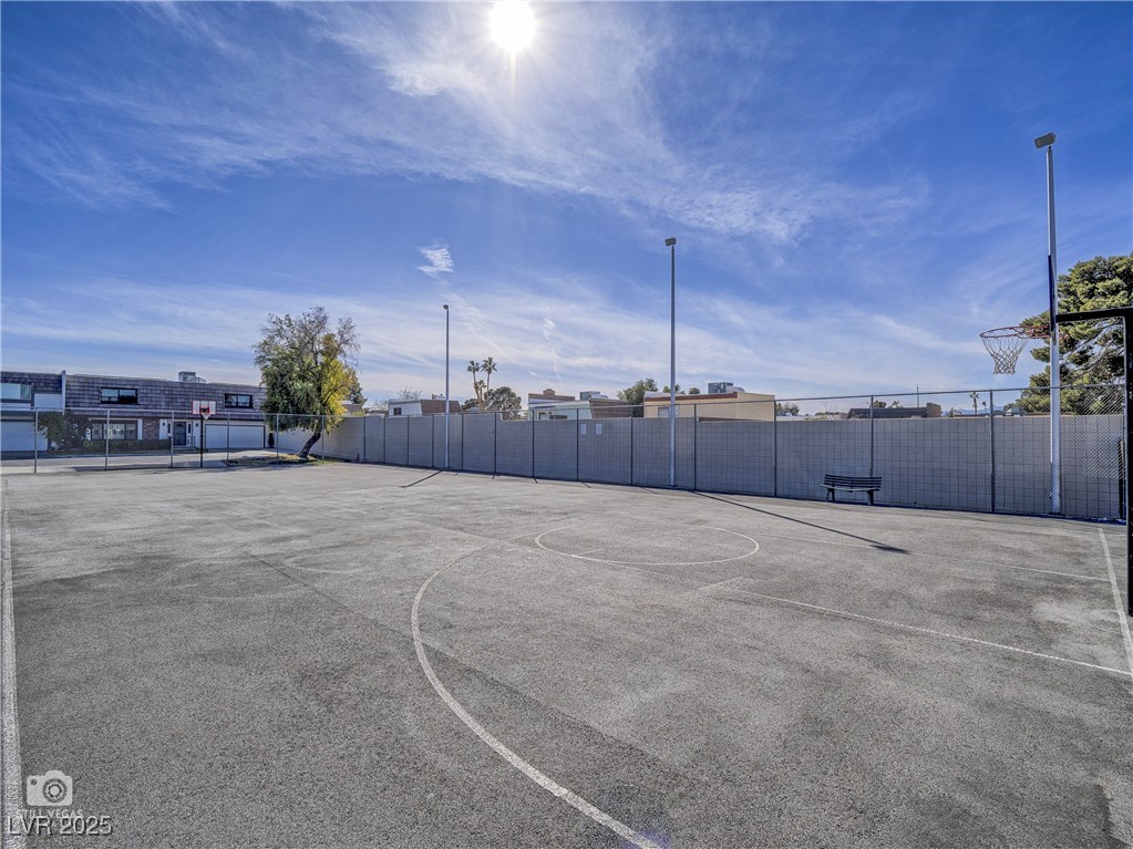 3251 Southridge Avenue Property Photo 25