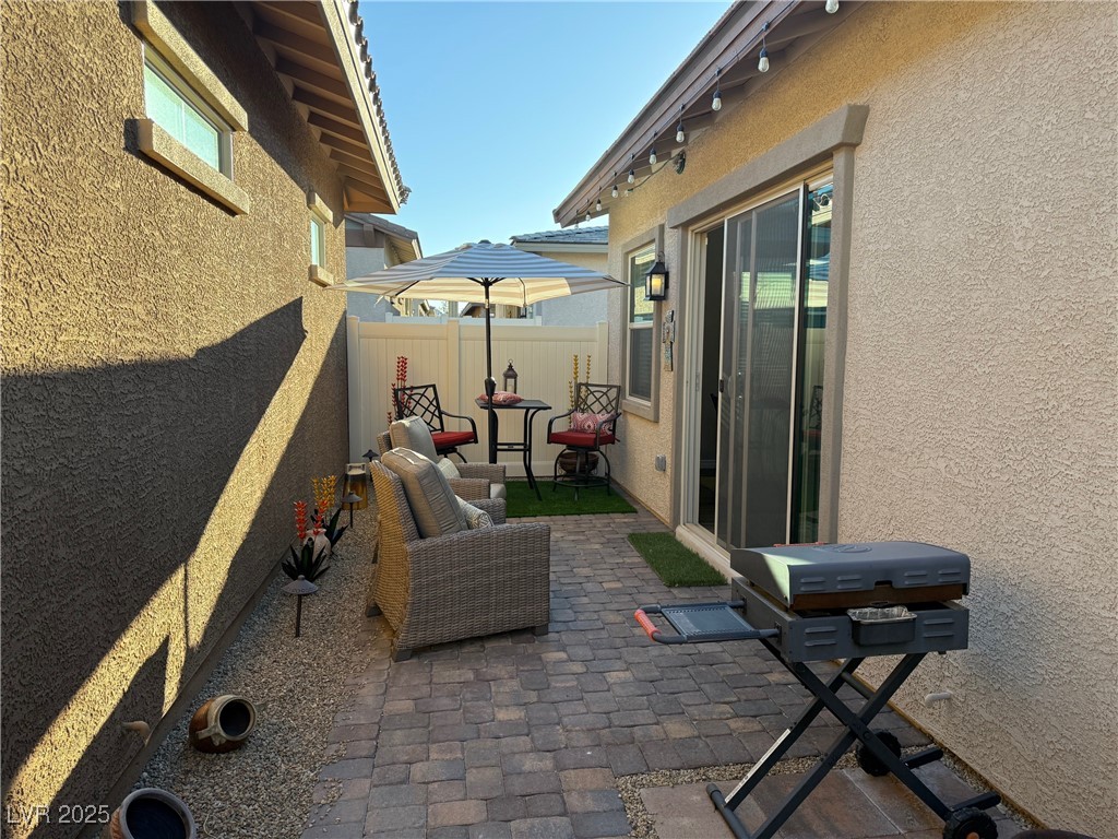 742 Agave Falls Street Property Photo 14