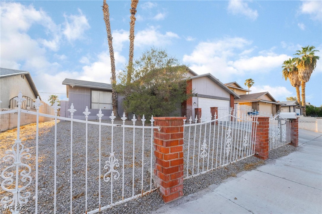 608 Cragin Park Drive Property Photo 4
