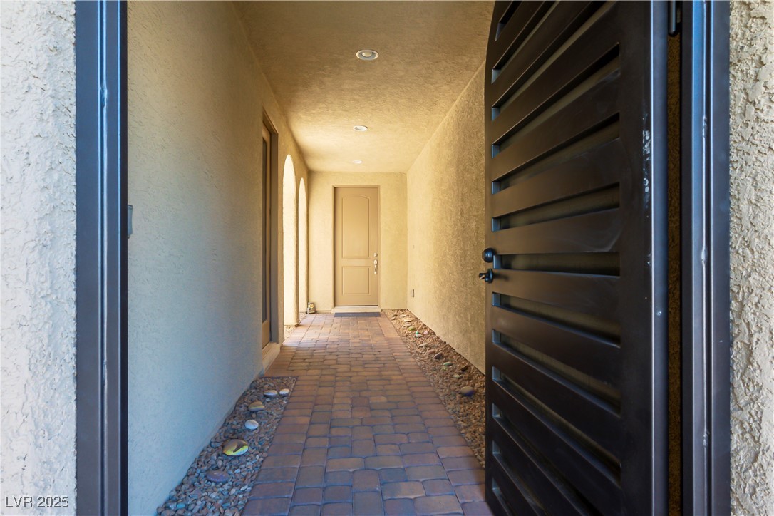 9643 Ponderosa Skye Court Property Photo 5