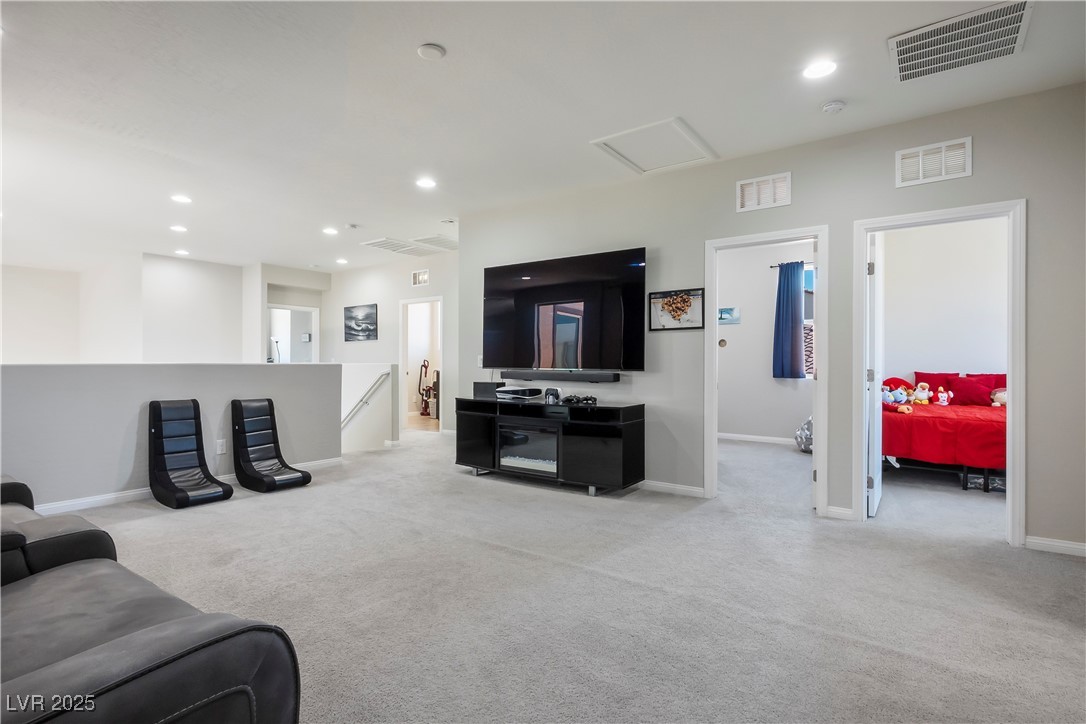 9643 Ponderosa Skye Court Property Photo 18
