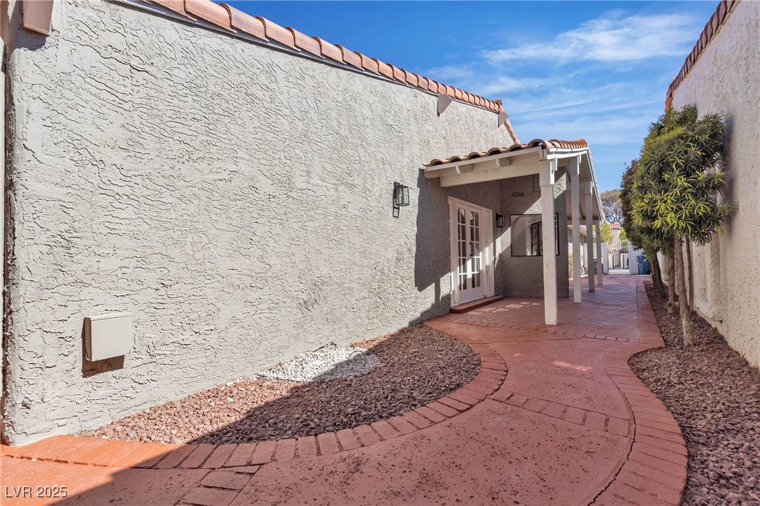 2108 Plaza Del Dios Property Photo 35