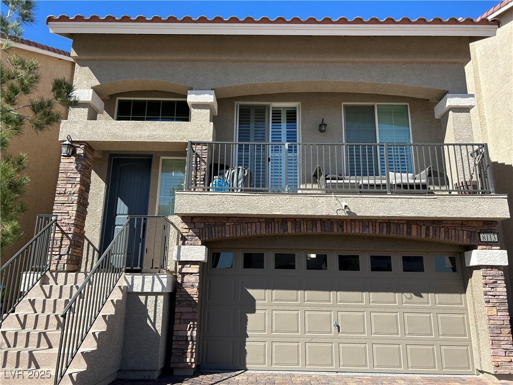 8113 Mineola Palms Street Property Photo 2