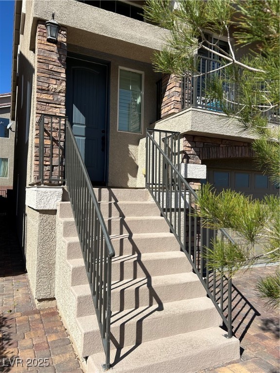 8113 Mineola Palms Street Property Photo 3