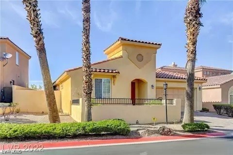 7 Avenza Drive Property Photo 4