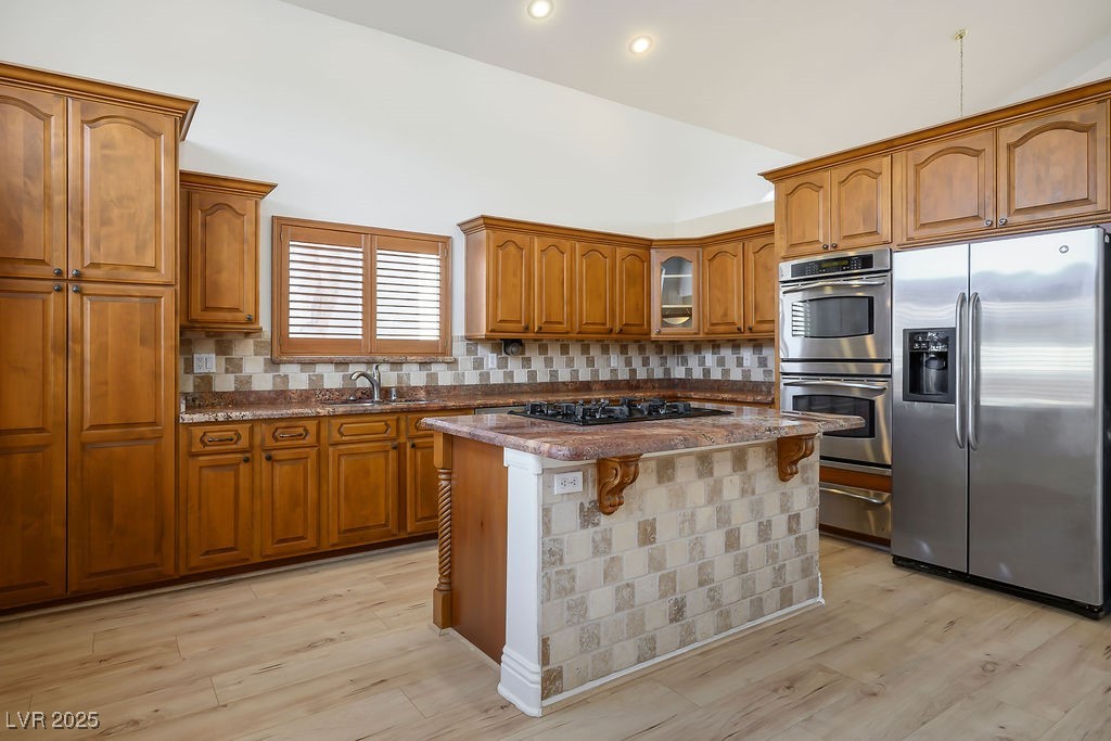2204 Ambermill Court Property Photo 5