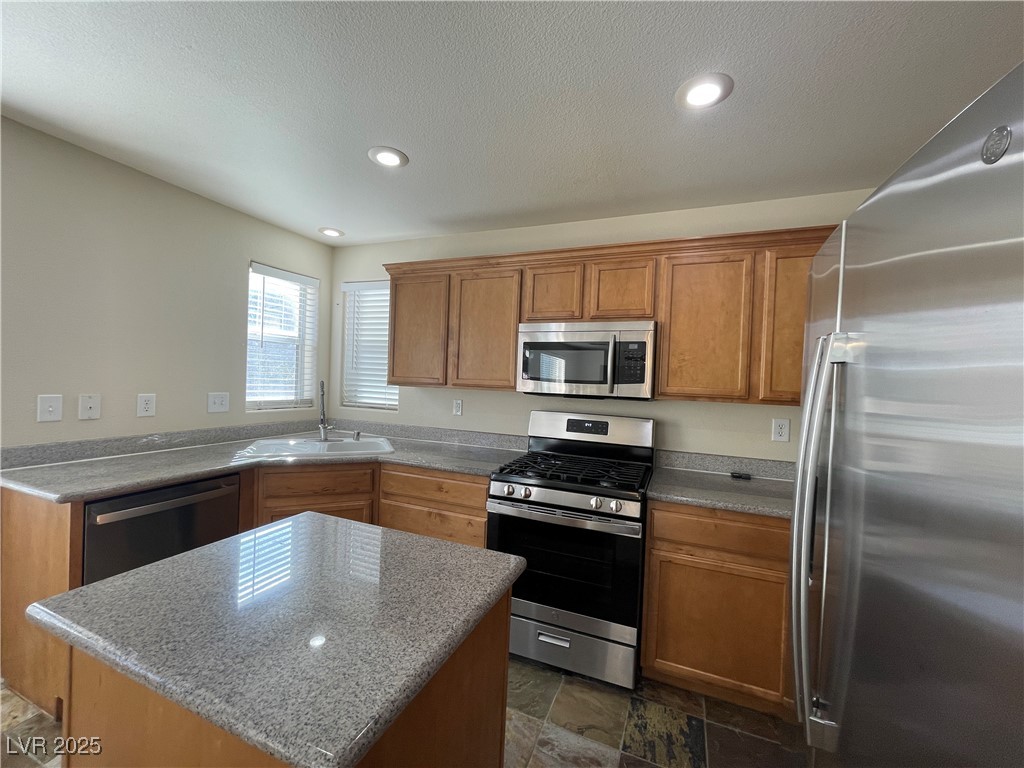 8812 Palm Creek Court Property Photo 6