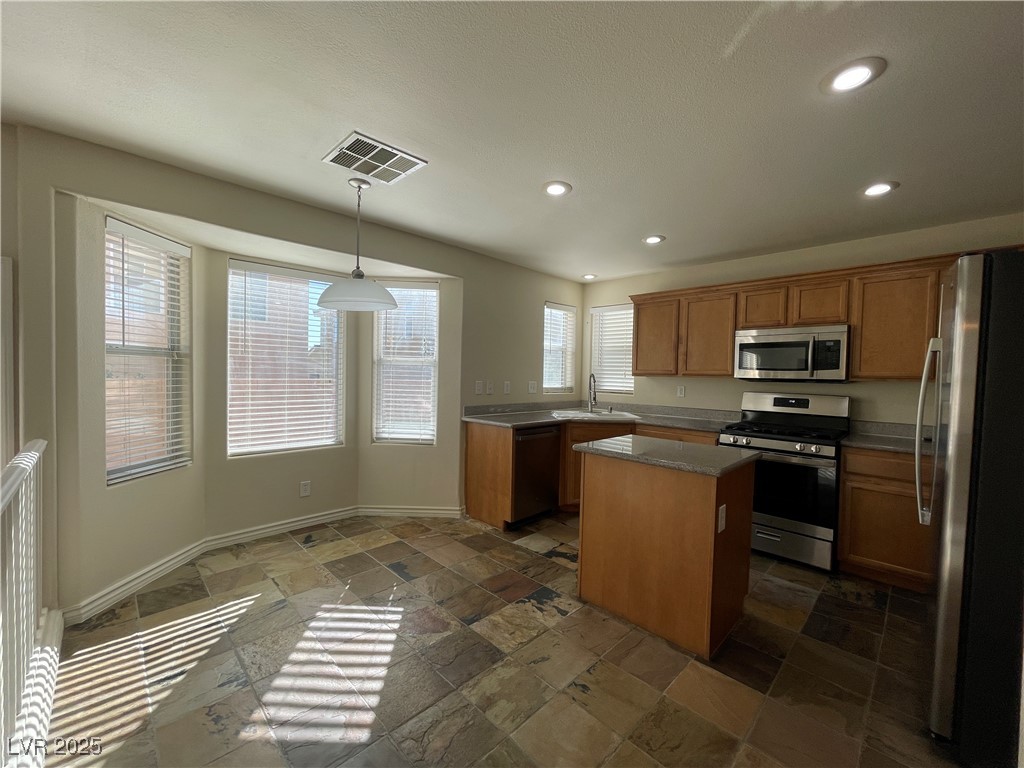 8812 Palm Creek Court Property Photo 7