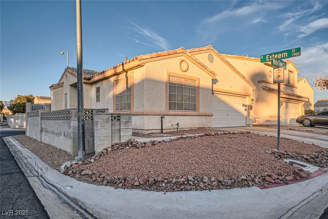 7728 White Flower Court Property Photo 2