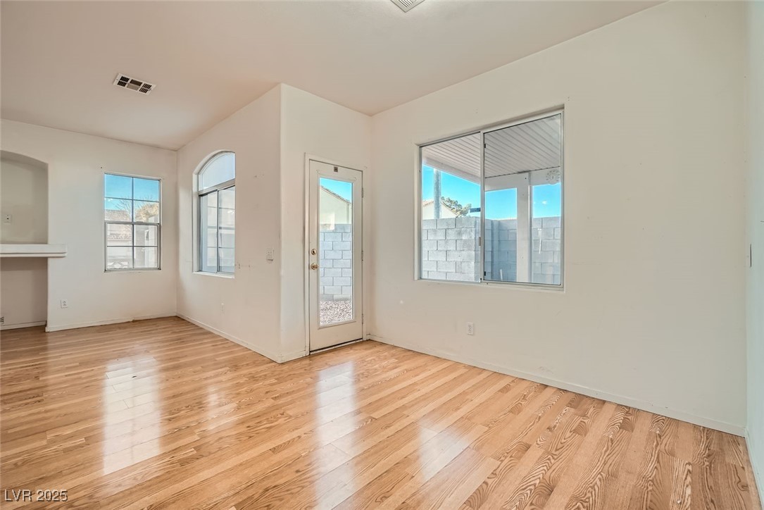 7728 White Flower Court Property Photo 9