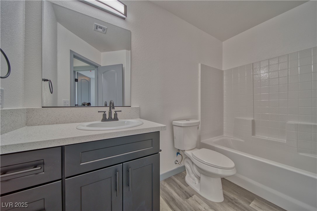 382 East Erin Street 2 Property Photo 17