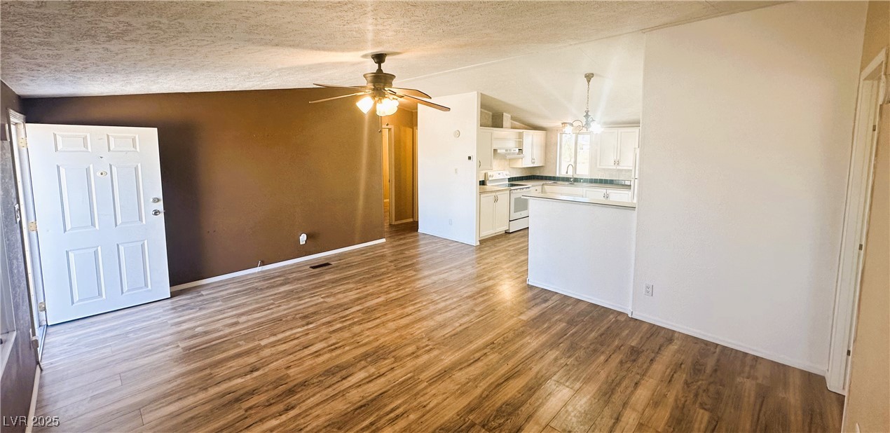 3761 Soplo Avenue Property Photo 9